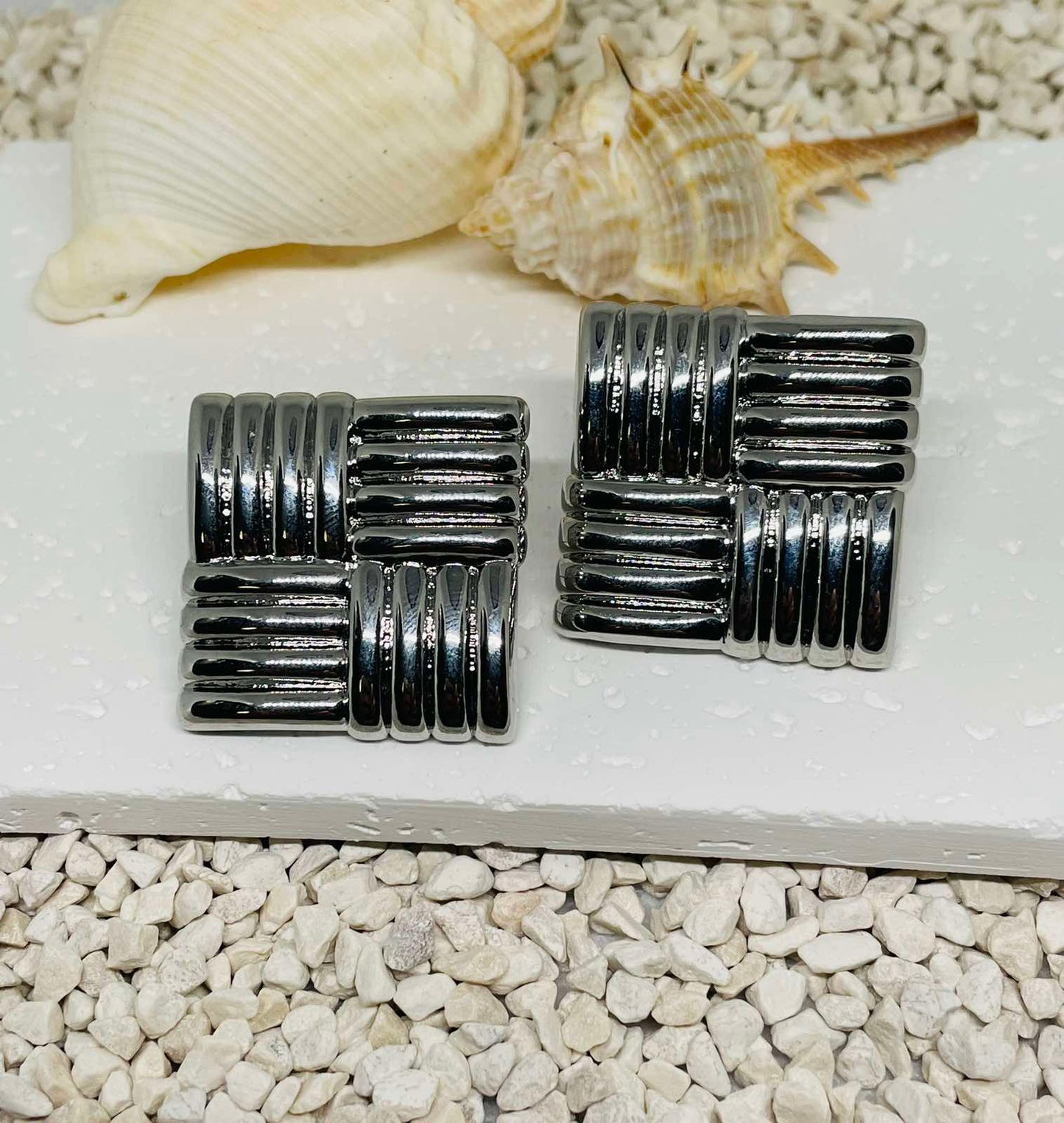 Modern Geometric Ribbed Metal Earrings