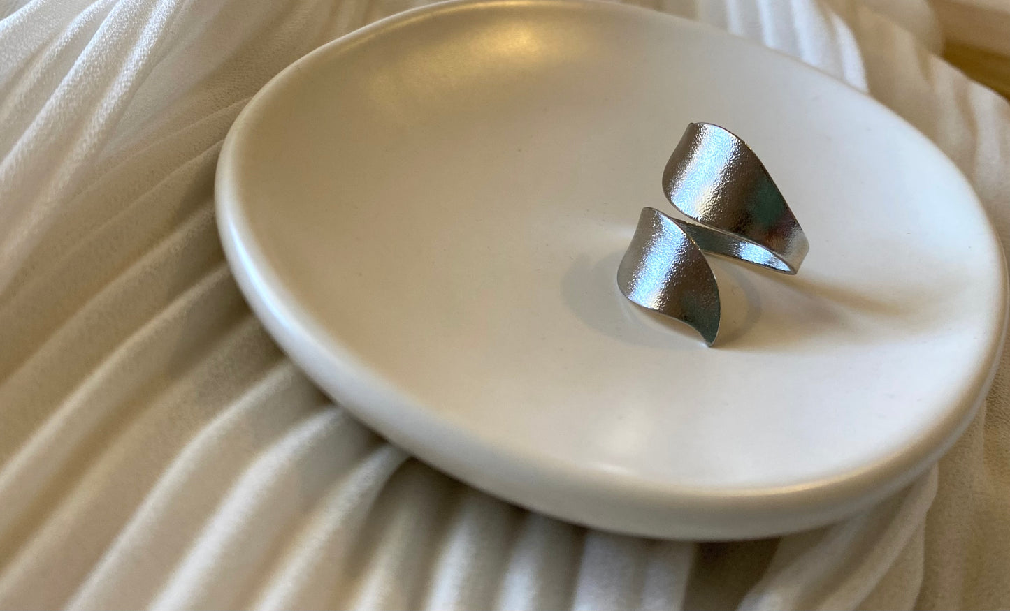 Leaf Twist Rings - Gold & Silver