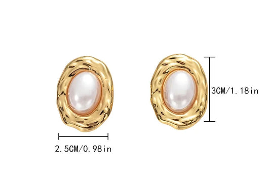 Classic Gold & Pearl Stud