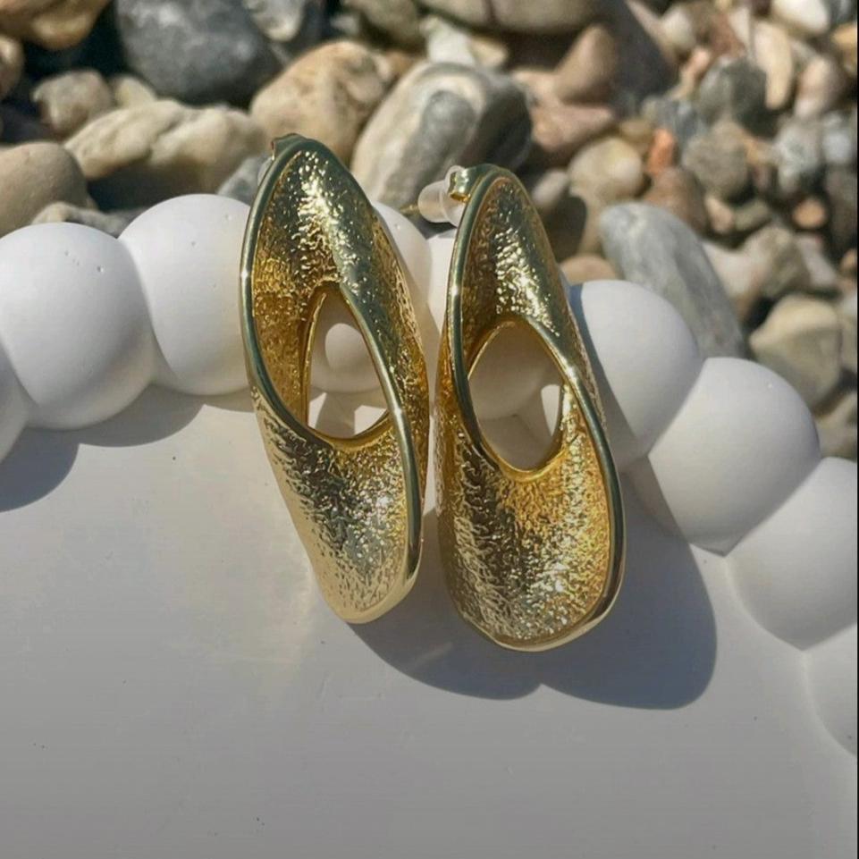 Sculptural Elegance Drop Earrings - Gold & Silver